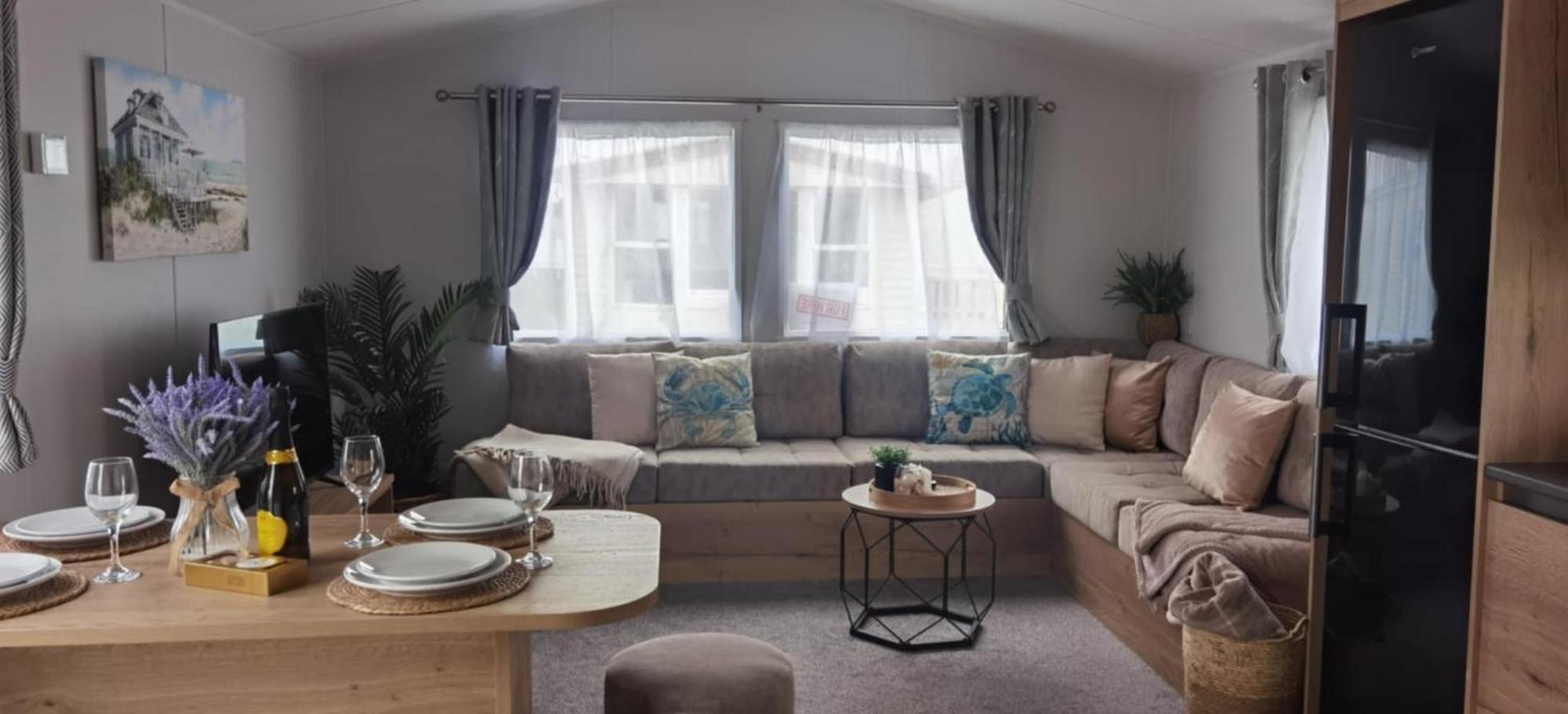 Big Boss Caravan-Camber Sands, Free Wi-Fi, Netflix, Parking Екстер'єр фото