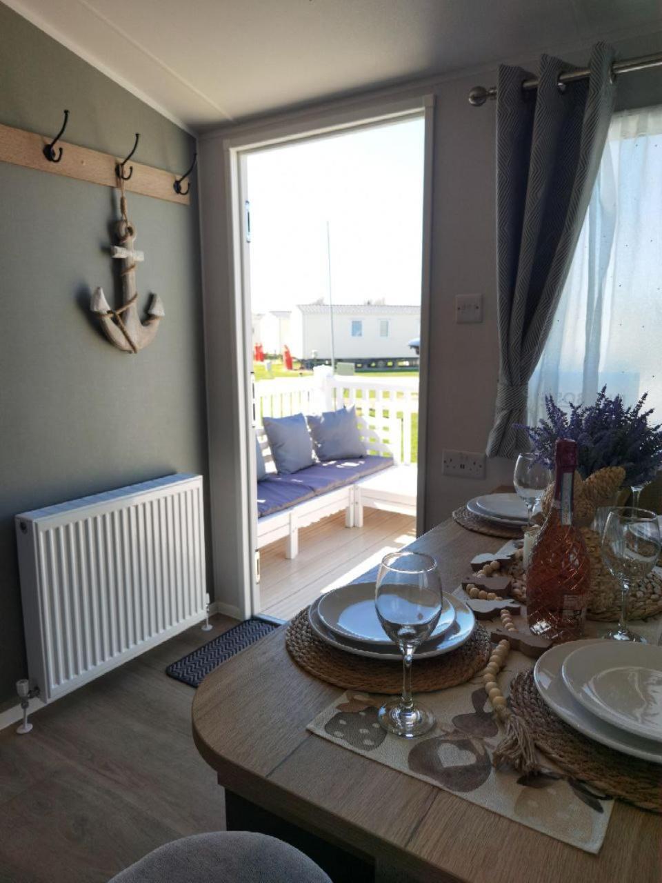 Big Boss Caravan-Camber Sands, Free Wi-Fi, Netflix, Parking Екстер'єр фото