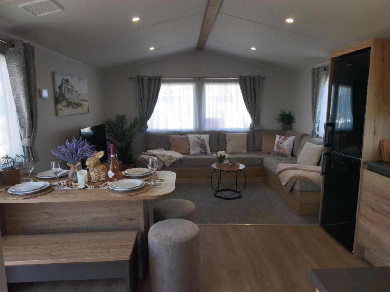 Big Boss Caravan-Camber Sands, Free Wi-Fi, Netflix, Parking Екстер'єр фото